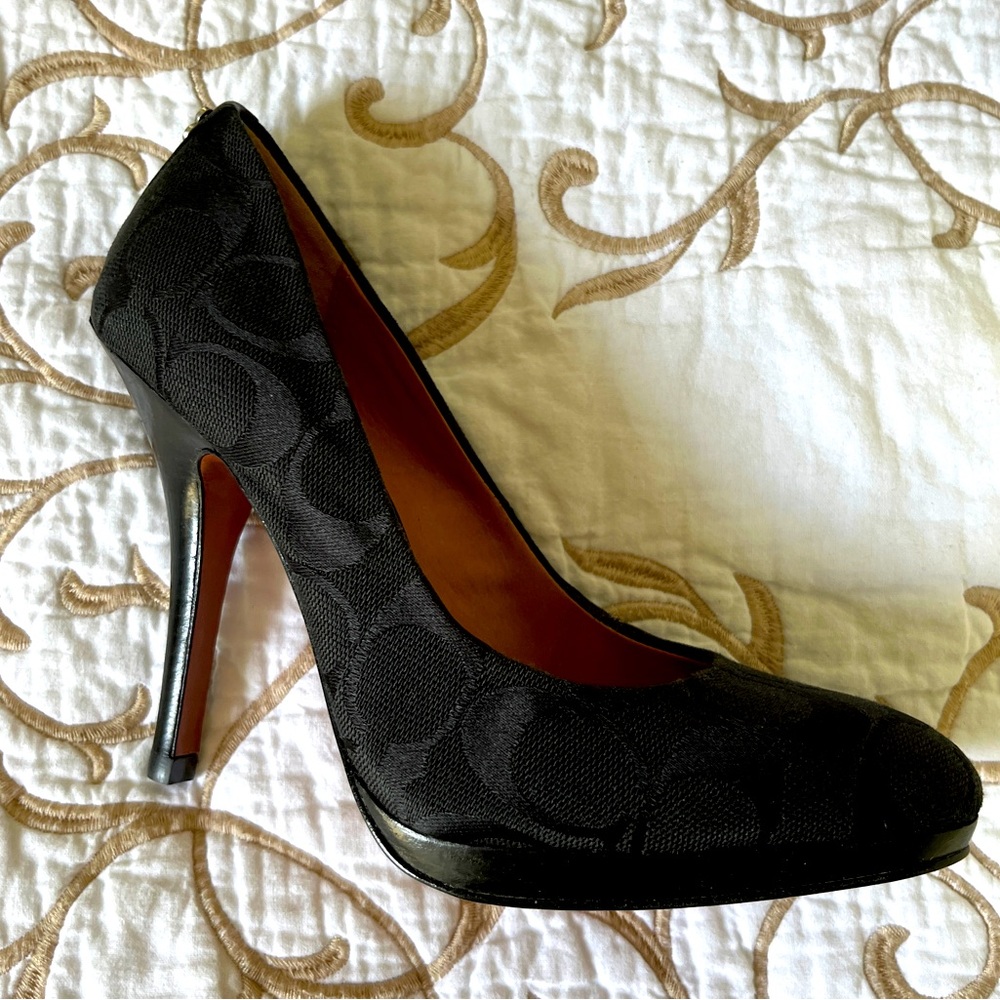 NIB COACH print black heels. Size 5